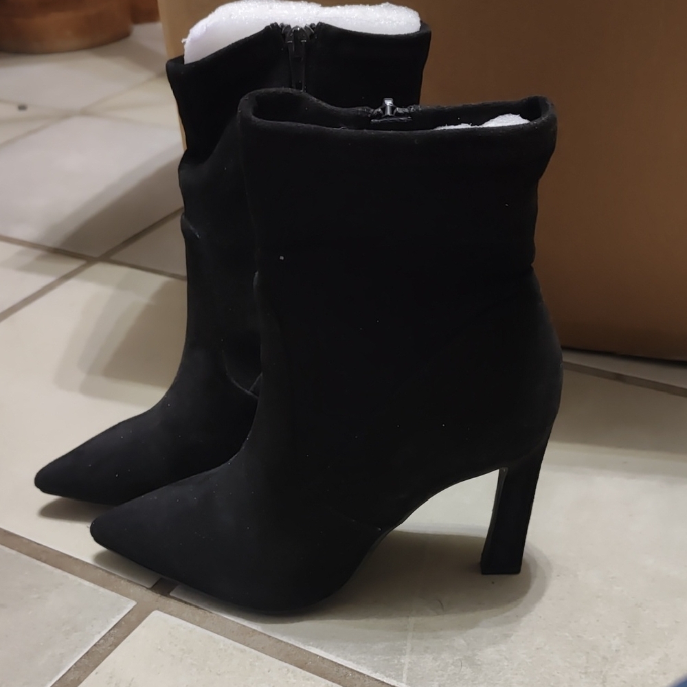 Le Chateau Soft Valour Black Heeled Boots